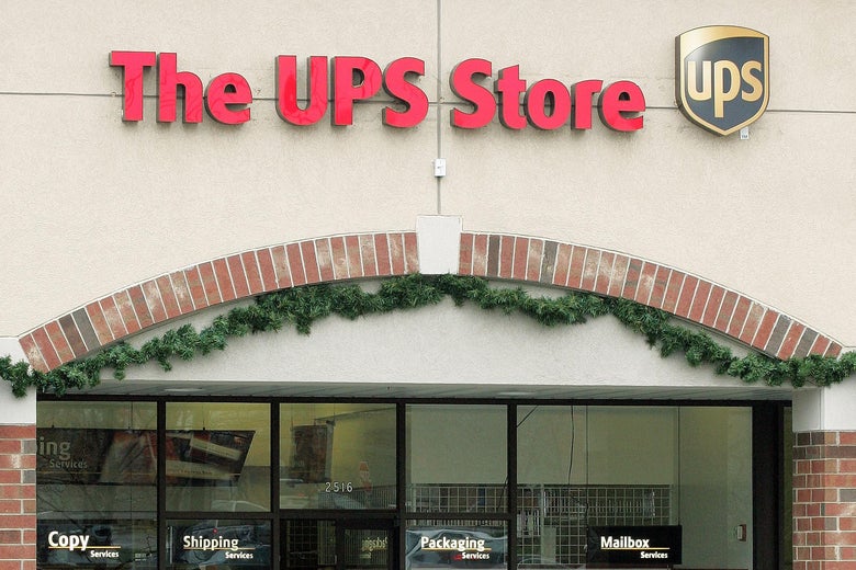 Storefront of the UPS Store in Glenview, Illinois.